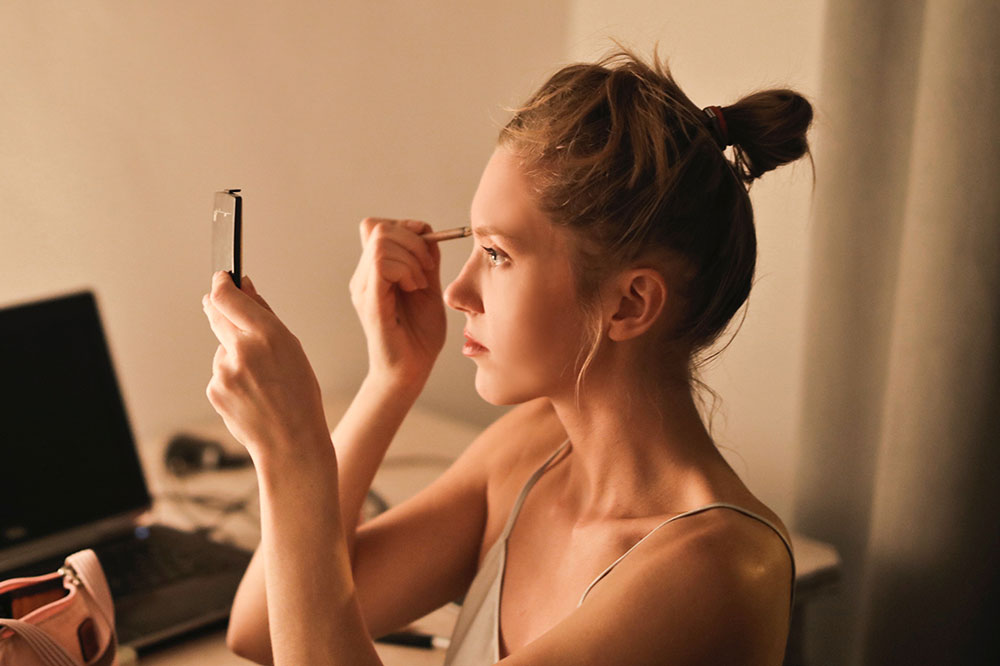 6 Makeup Tips for Younger Looking Skin